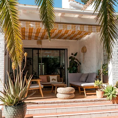Lina - Andalusian 3-bedroom With Pool & Ocean View * Malaga