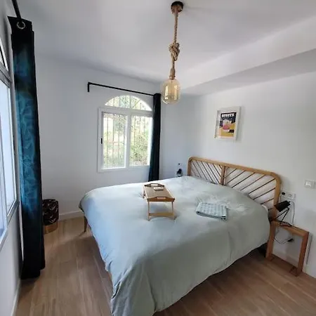 Lina - Andalusian 3-bedroom With Pool & Ocean View Villa Malaga