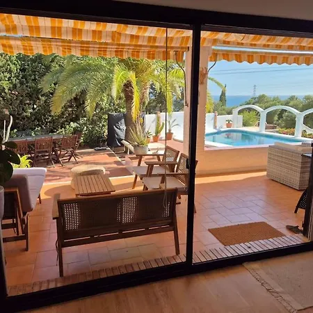 Lina - Andalusian 3-bedroom With Pool & Ocean View *