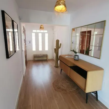 Lina - Andalusian 3-bedroom With Pool & Ocean View *