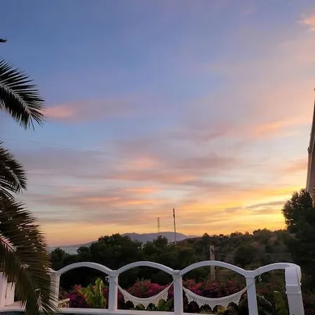 Lina - Andalusian 3-bedroom With Pool & Ocean View Villa