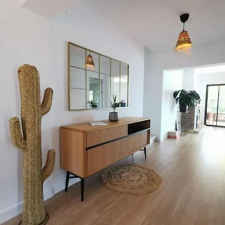 Lina - Andalusian 3-bedroom With Pool & Ocean View * Malaga