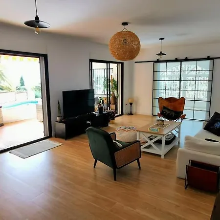 Lina - Andalusian 3-bedroom With Pool & Ocean View