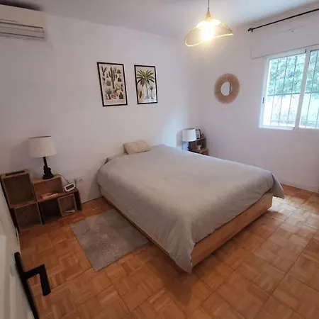 Lina - Andalusian 3-bedroom With Pool & Ocean View Villa Malaga